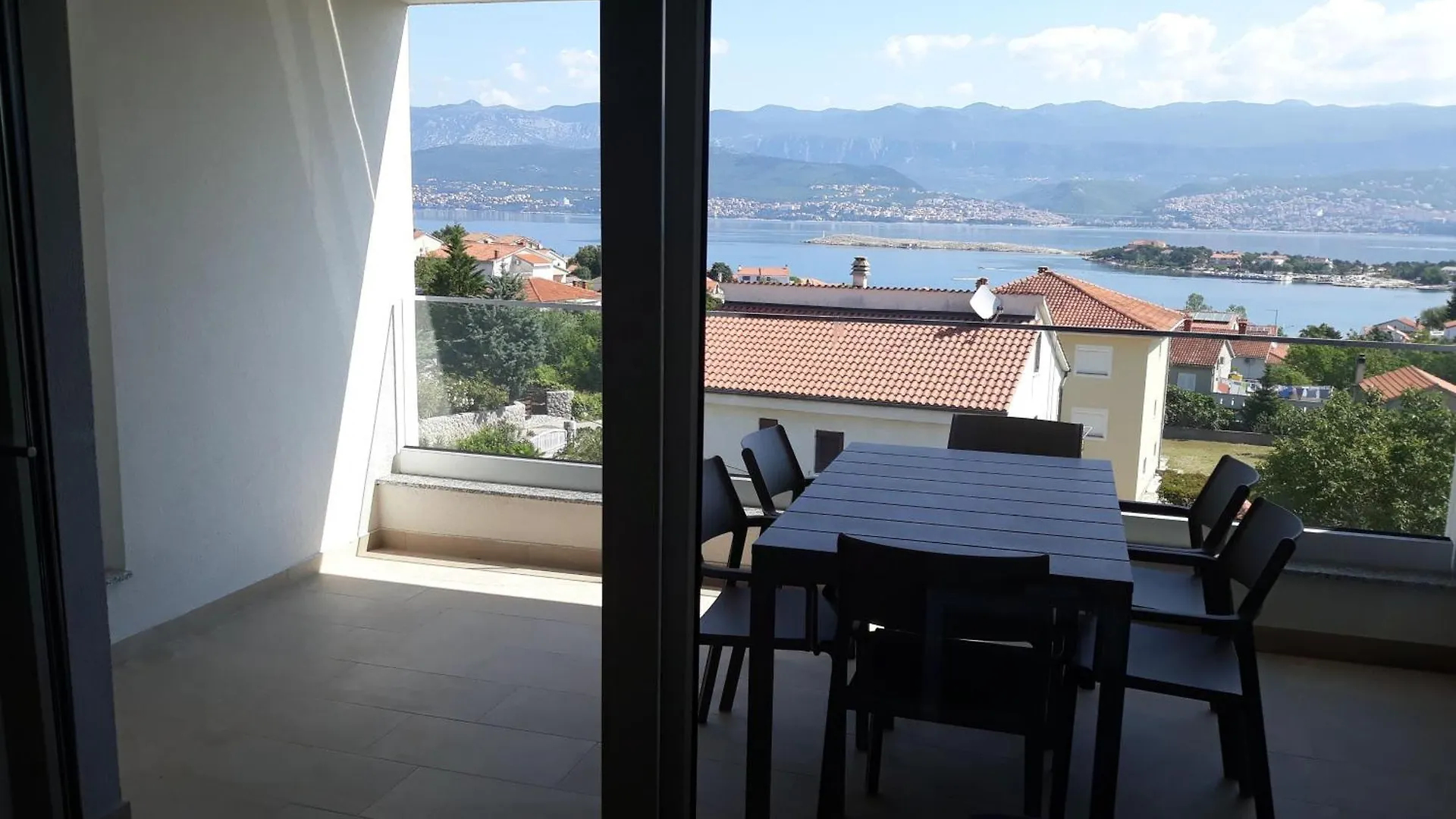 Apartment Ferienwohnung Fuer 5 Personen Ca, 68 M Sup2 In Silo, Adriakueste Kroatien Kroatische Inseln Croatia
